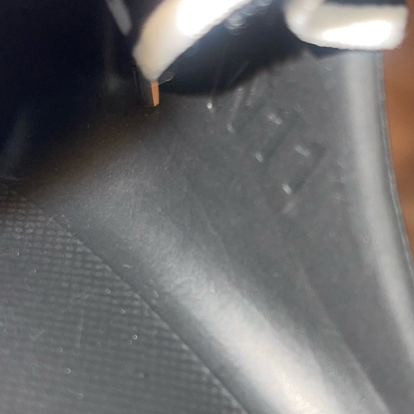 UGG Aww Yeah Platform Sandal Like New Condition- SZ 11 / BLACK - Picture 7 of 8